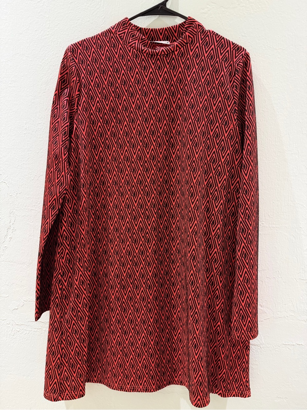Red & Black Geometric Long Sleeve Dress